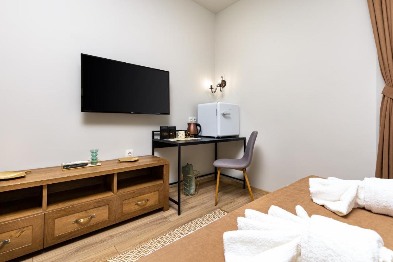 Kapana Guest House On Central Pedestrian Street With Parking Included プロヴディフ エクステリア 写真