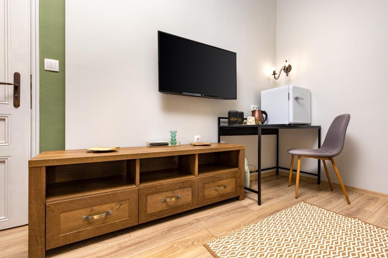 Kapana Guest House On Central Pedestrian Street With Parking Included プロヴディフ エクステリア 写真