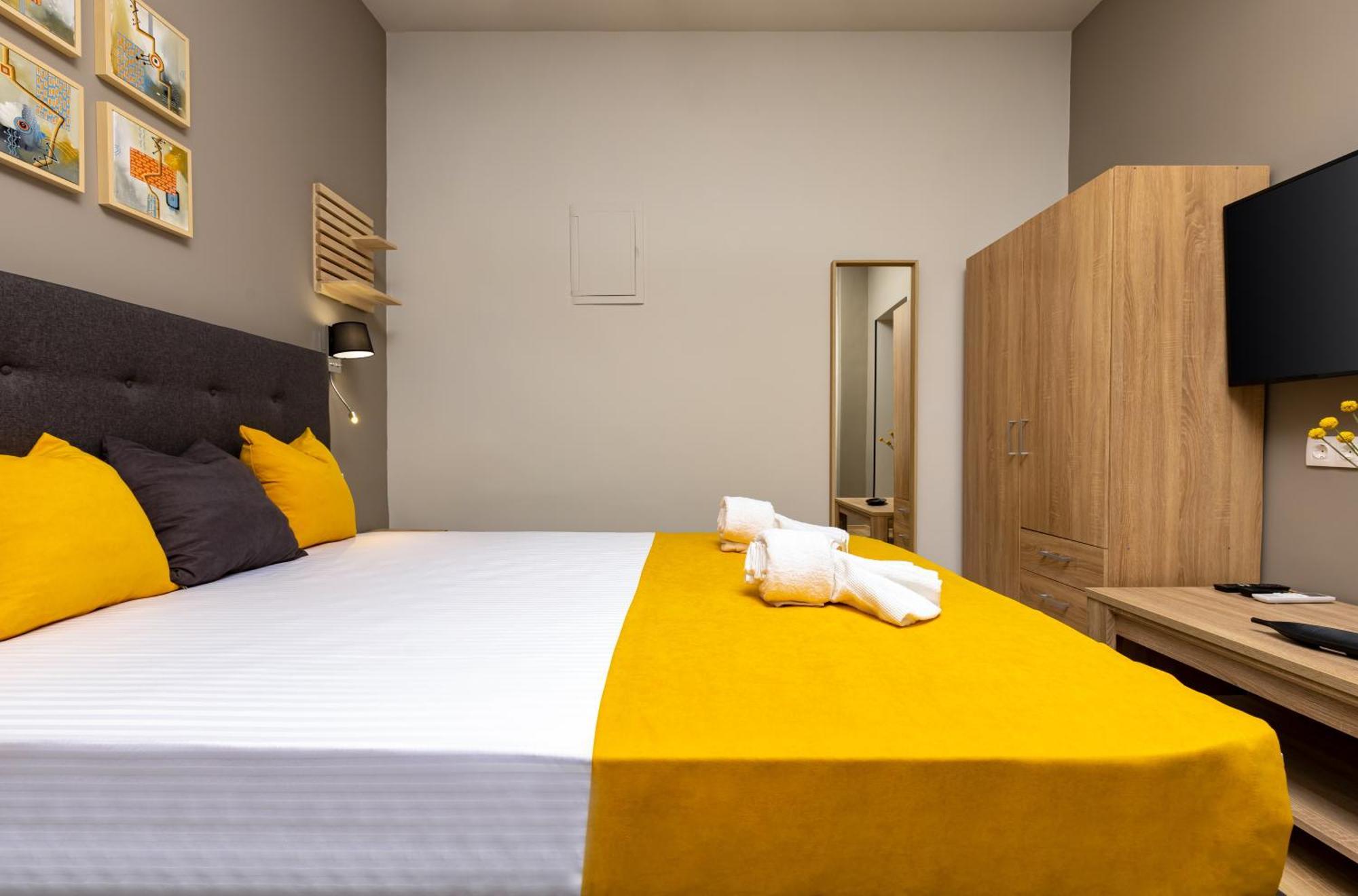 Kapana Guest House On Central Pedestrian Street With Parking Included プロヴディフ 部屋 写真